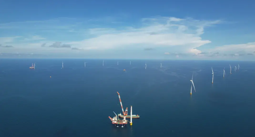 海上风电 沙地光伏 “撂荒地”变身清洁能源发电厂(图2)