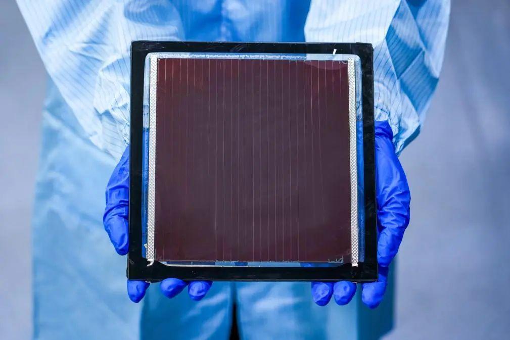 成功了！科学家突破新一代光伏核心技术 title=