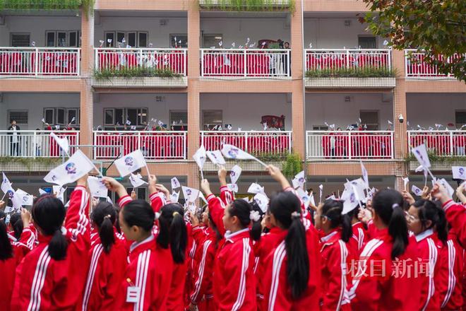 AI风扇解放双手盆栽有了“私人保姆”小学科技节趣味满满！(图6)