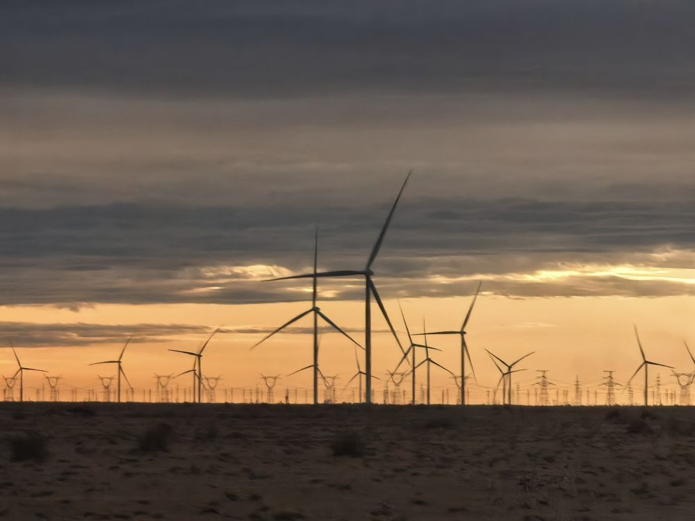 新华社：驭风逐日 国家电投在疆清洁能源装机突破1700万千瓦(图2)