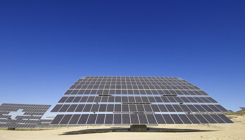 九游官网入口：太阳能光伏产业投资热须冷静面对 title=