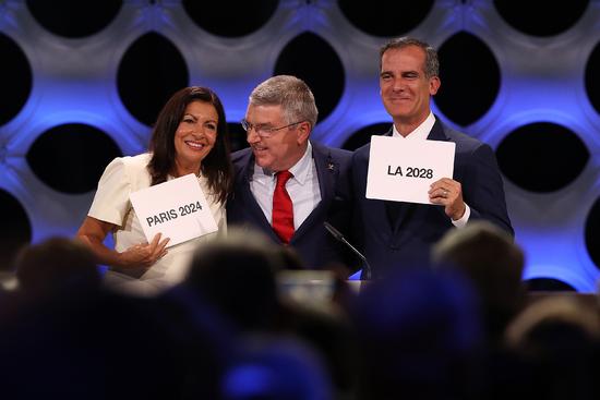 九游app：【文体艺苑】中国新能源车闪亮法兰克福车展(图6)