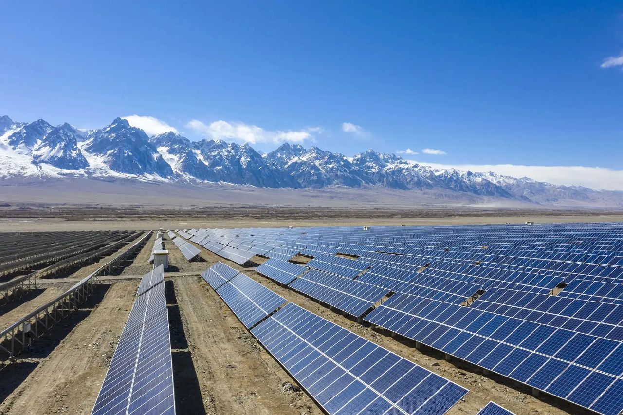 光伏：反内卷政策预期升温低位与底部优势受市场关注 title=