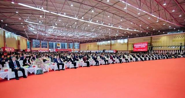 《2025中国与全球新能源发展白皮书》即将发布(图2)