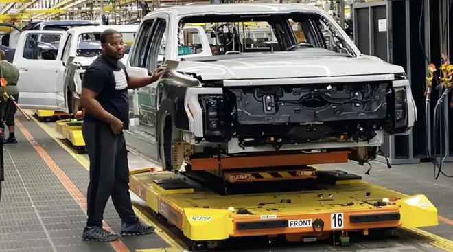 九游官网入口：玩不起？全球巨头撤退新能源中国踩死电门这一次究竟谁走错了 title=