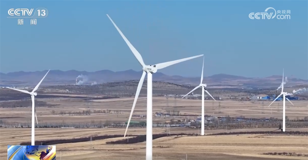 九游app：智慧港口、光伏板、清洁能源……温暖过冬向“智”向“绿”新”行(图10)