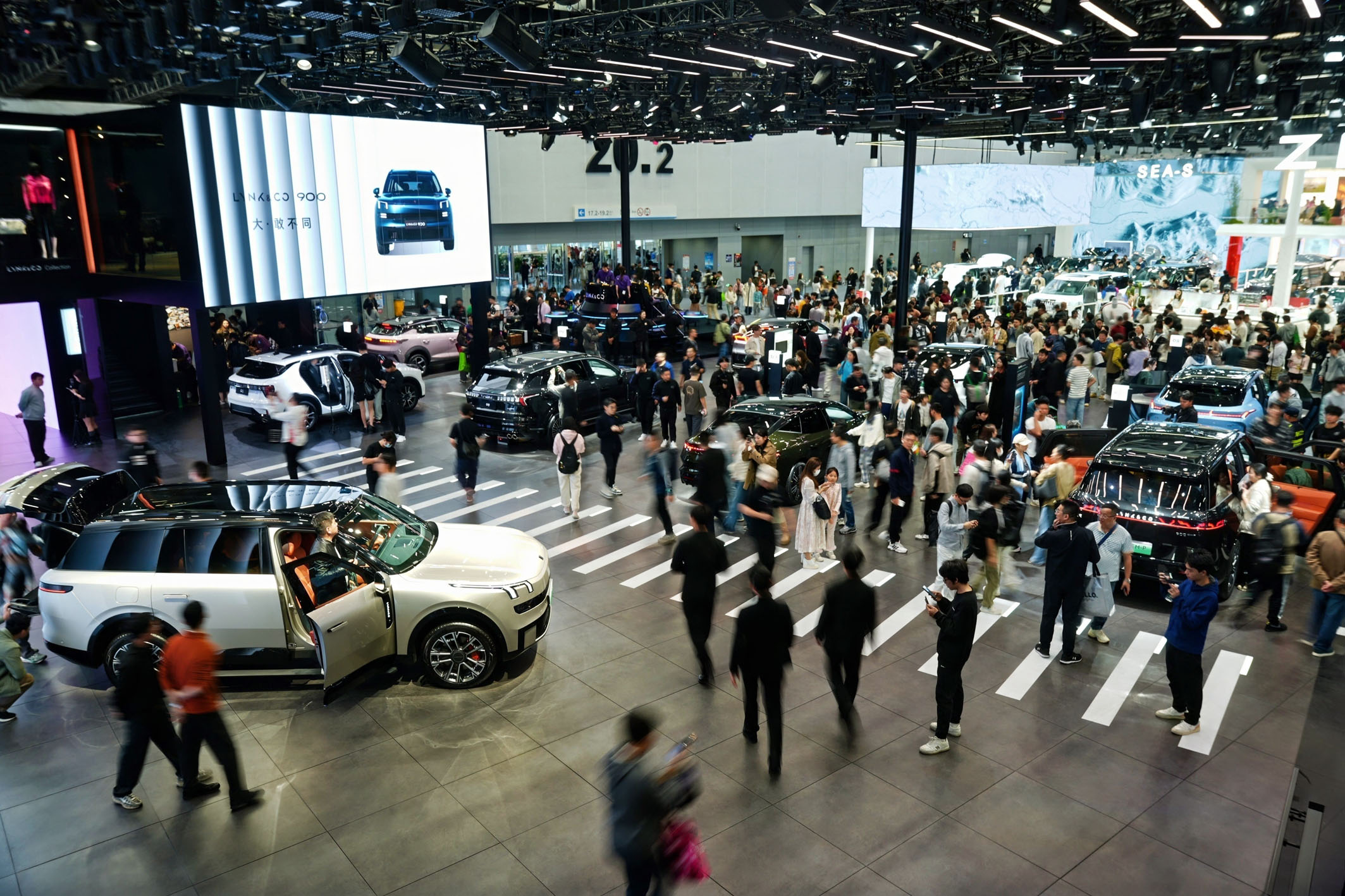 中国汽车市场风向标指向产业新生态 title=