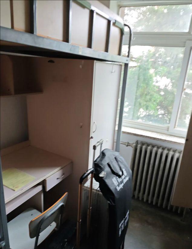 “清华没把我当人”学生晒出真实宿舍环境咋跟网上说的不一样(图6)