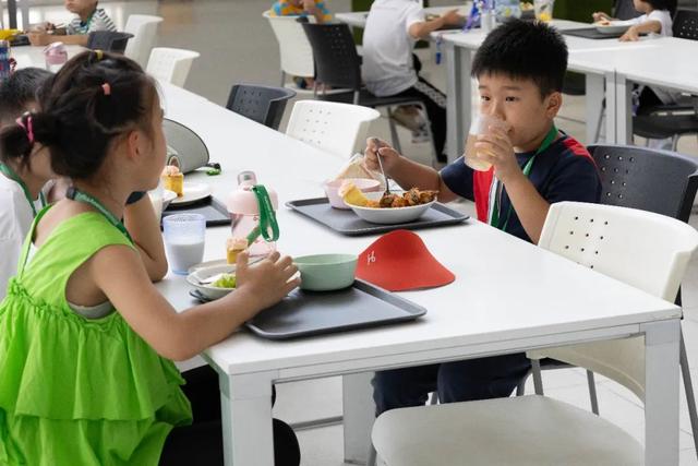 从“亮宿舍”到“育新人”解锁忻州师院“一站式”学生社区蝶变密码 title=