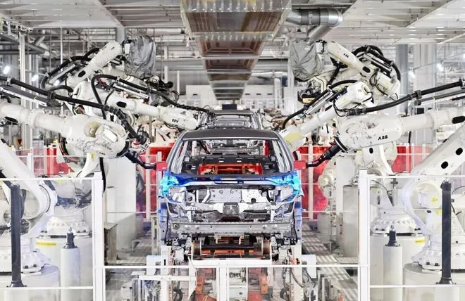 【高质量发展这五年】科技创新引领 绿色转型赋能 中国一汽谱写高质量发展新篇章(图2)