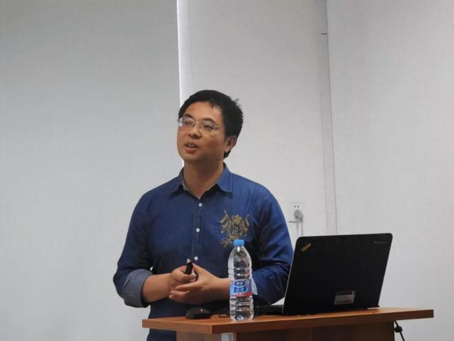 九游app：复旦教授疑问：美国的核心技术为何让中国赚走全球超70%红利 title=