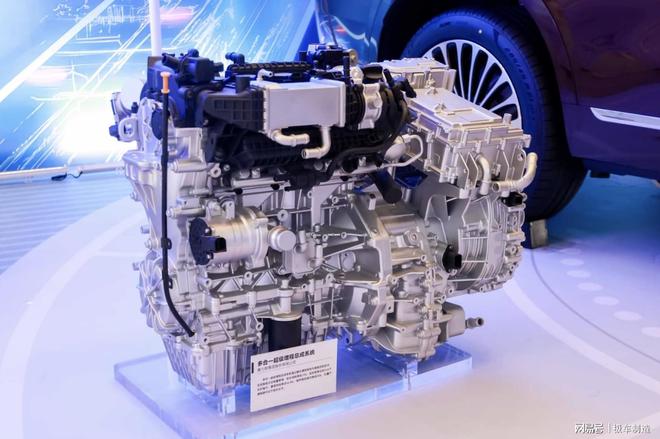 九游app：国家级展览里的汽车样本：问界M9如何定义新能源进步(图4)