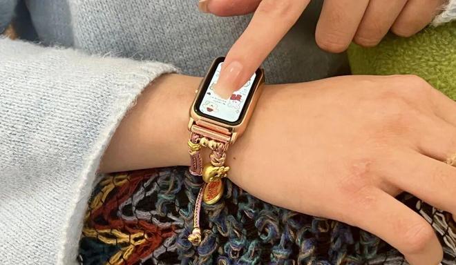 九游app：上了央视的人体热发电材料真能把人变成“行走的充电宝”？(图4)