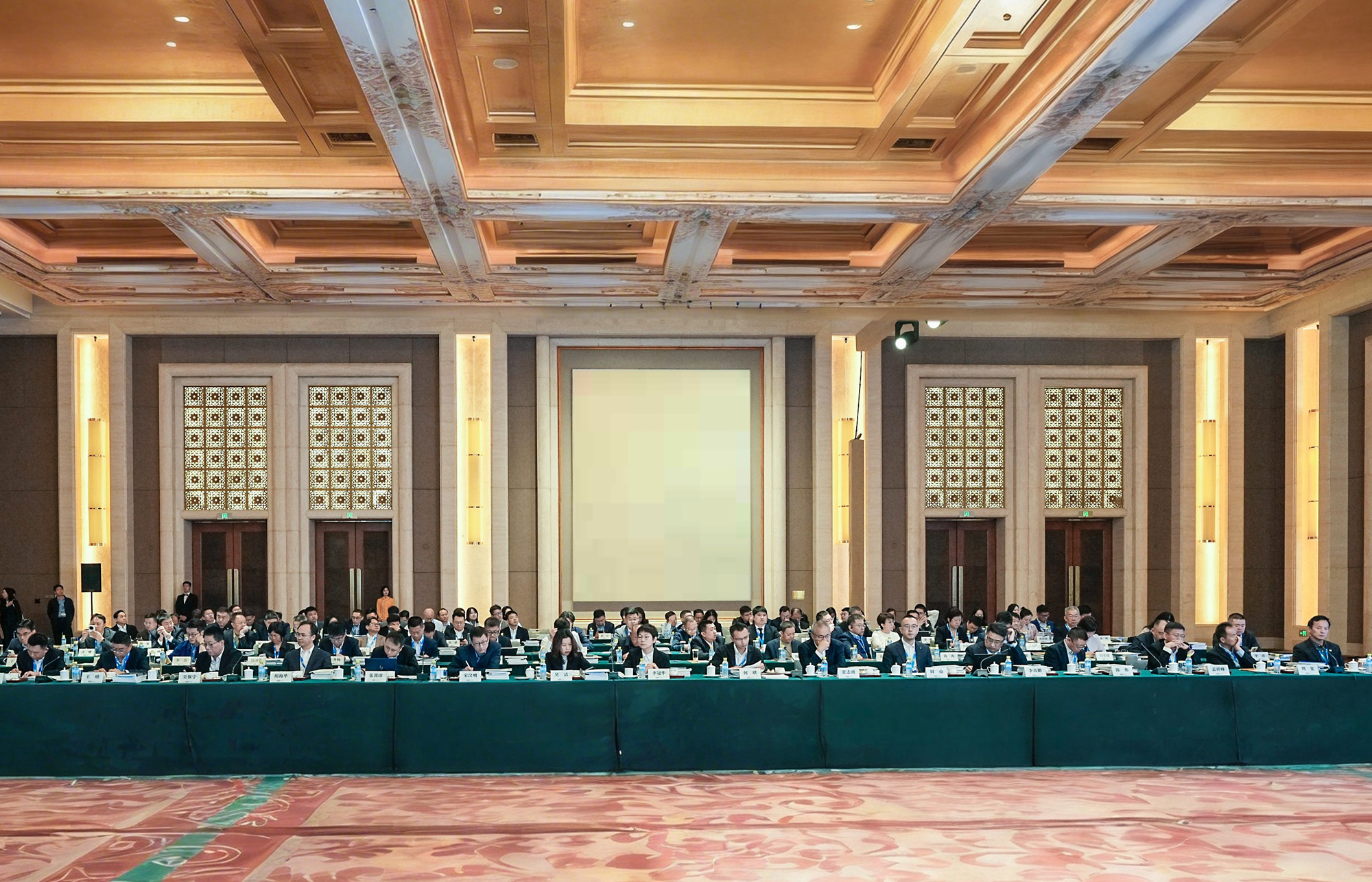 锚定“十五五”与产业变局中国汽车产业发展形势与政策高层研讨会在京召开(图4)