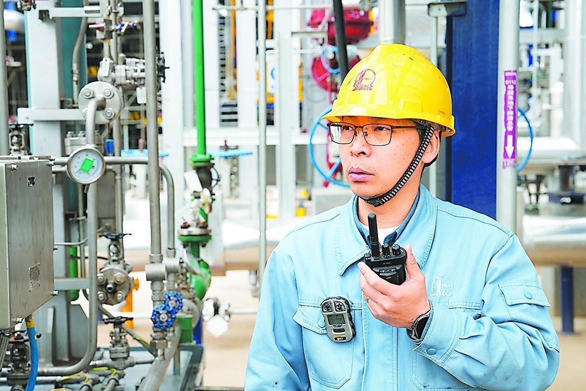 礼赞劳动创造 奋进二次创业(图8)