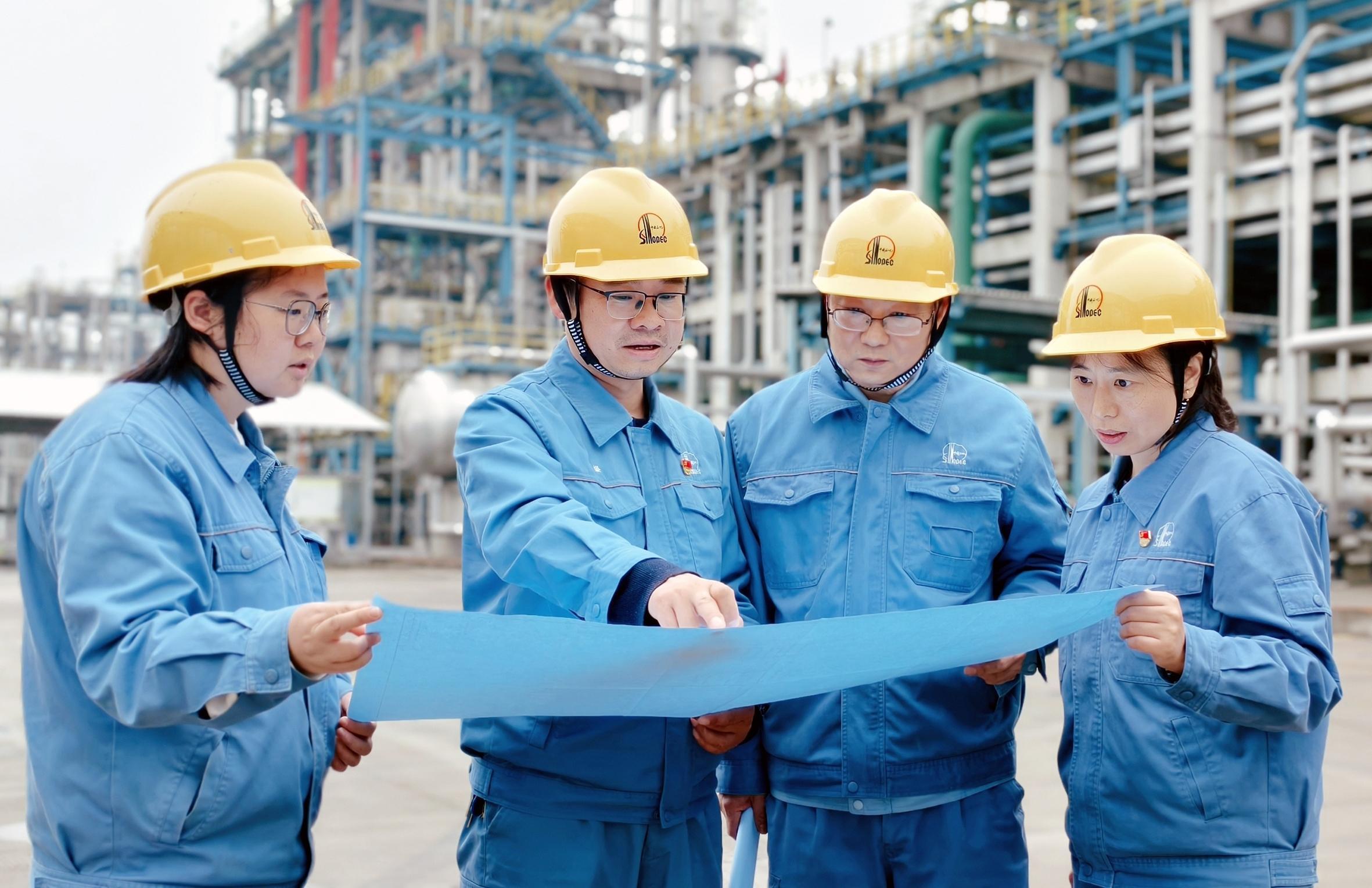 礼赞劳动创造 奋进二次创业(图16)