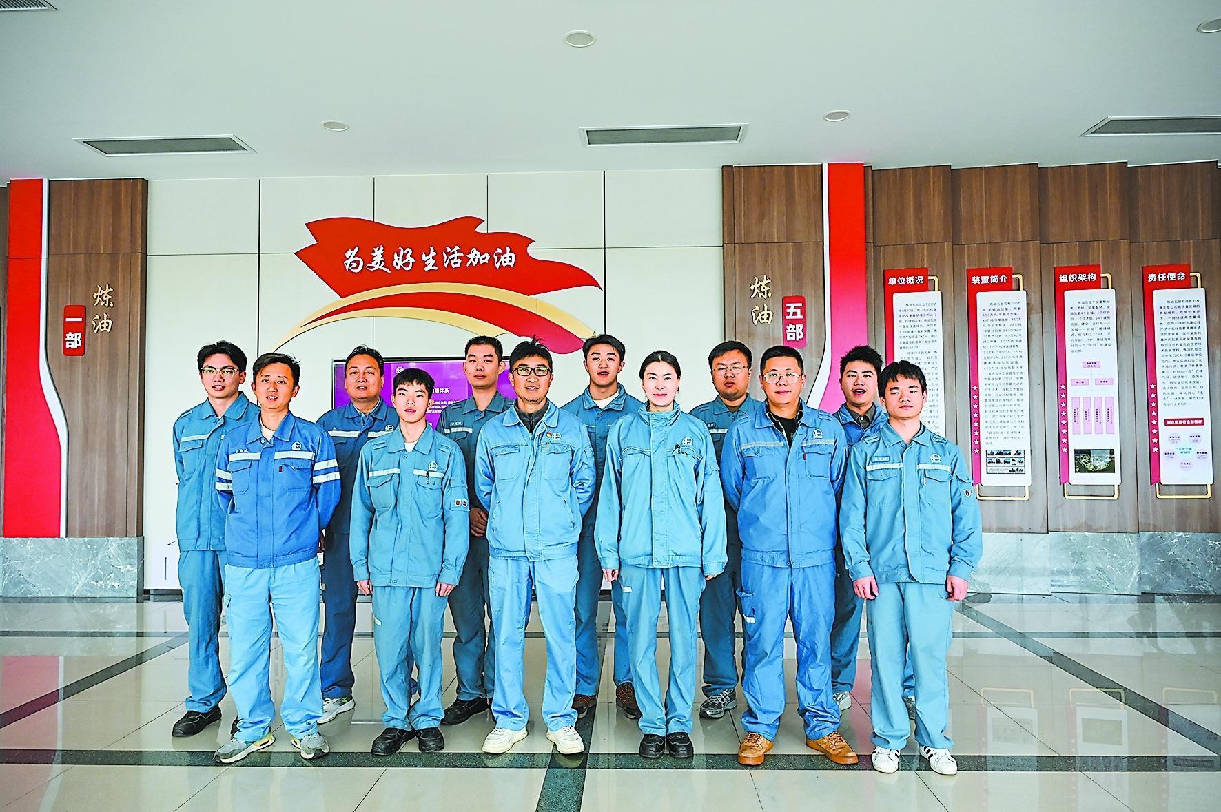 礼赞劳动创造 奋进二次创业(图18)